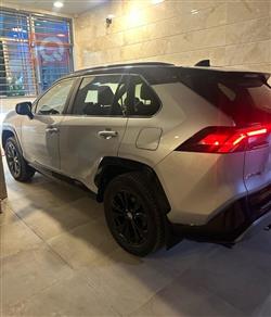 تۆیۆتا ڕاڤ 4